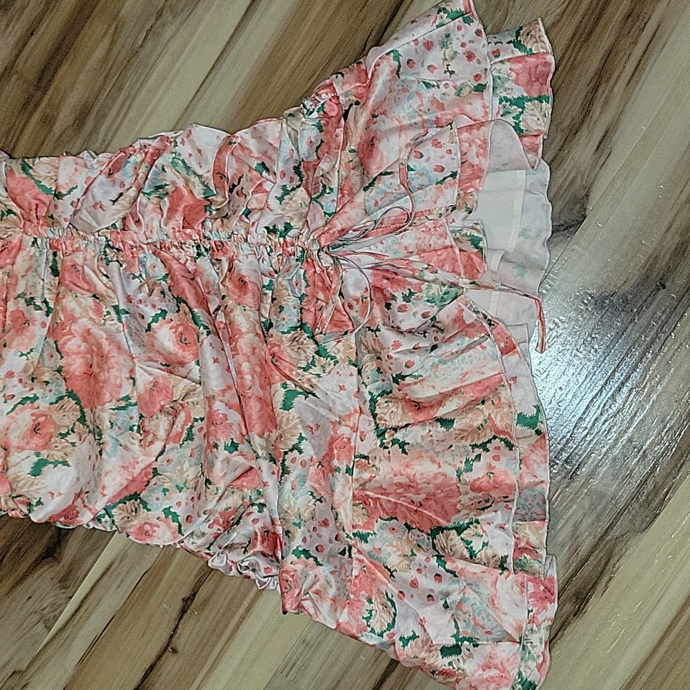 NWT Fanco Ruched & Ruffle Hem Floral Dress - Picture 9 of 16